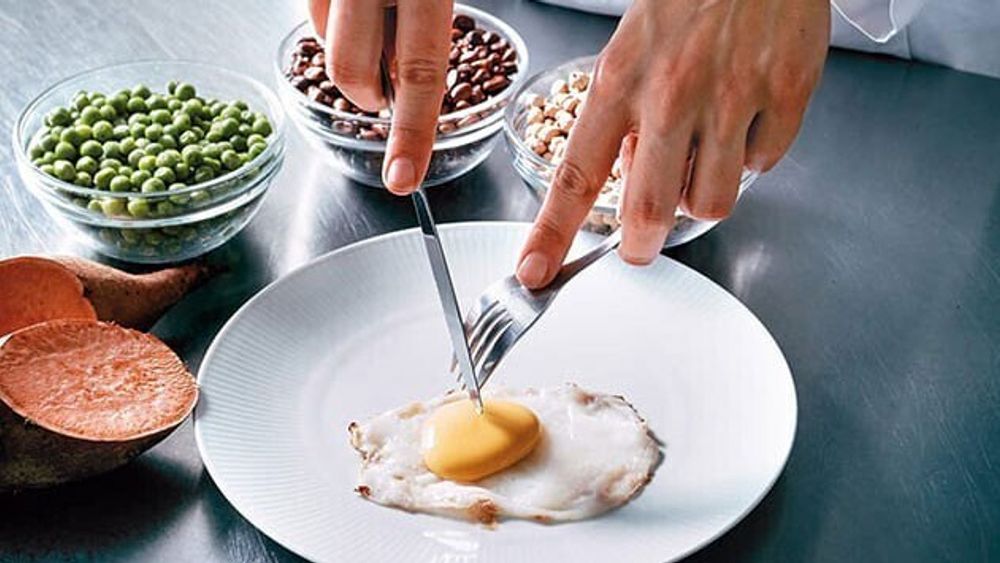 Dette speilegget har aldri vært i nærheten av en høne. Det er laget av planteproteiner, høyverdige omega-3 fettsyrer og kalsium.