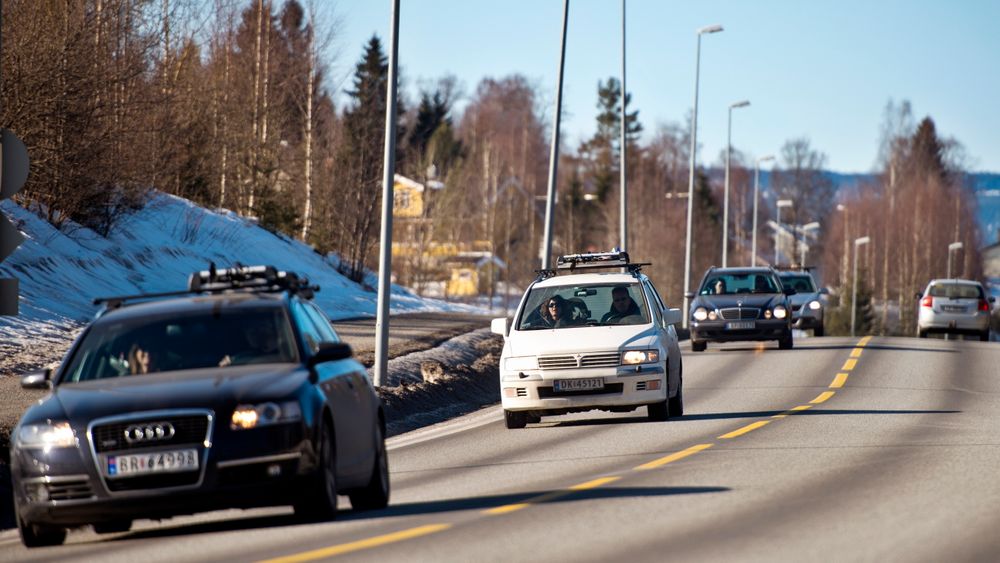 Analysys Mason har kartlagt hva det vil koste å tette dekningshullene langs norske riksveier. Bildet er tatt langs riksvei 4.