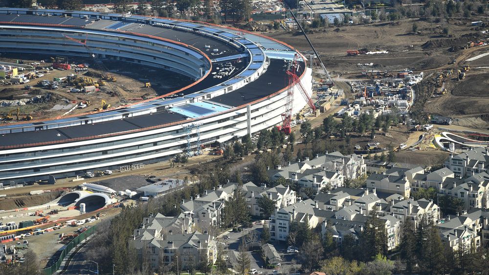 Brevet fra Apple Together tyder på at brevskriverne i hvert fall ikke bor så nært Apple-hovedkvarteret som dem med adresse nederst til høyre i bildet. Bildet er tatt i 2017, like før Apple-komplekset i Cupertino stod ferdig.