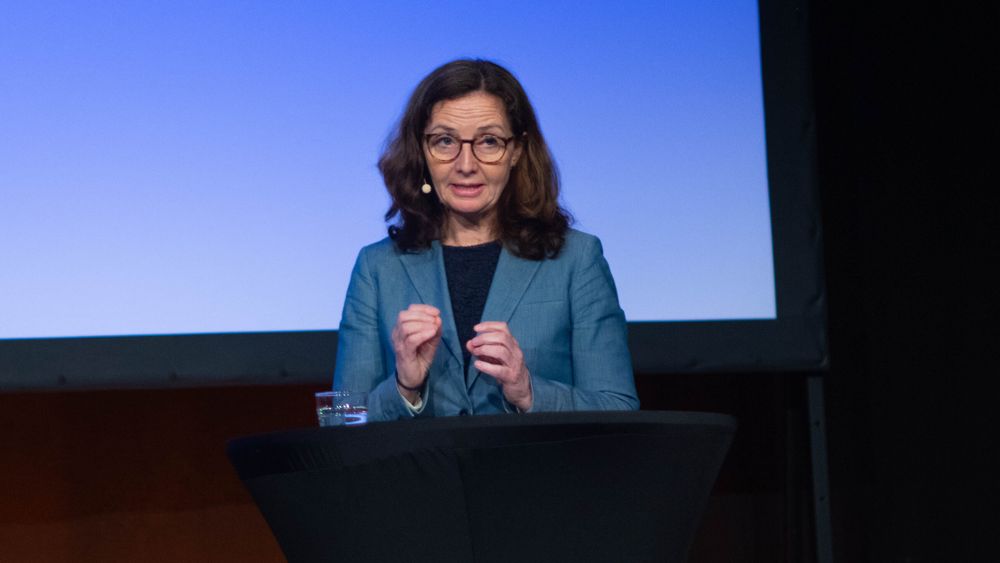 På konferansen Telecom World sist uke sa statssekretær Gunn Karin Gjul at det ikke kommer mer penger til bredbånd i revidert nasjonalbudsjett torsdag. Bredbåndssatsing skjer eventuelt til høsten.