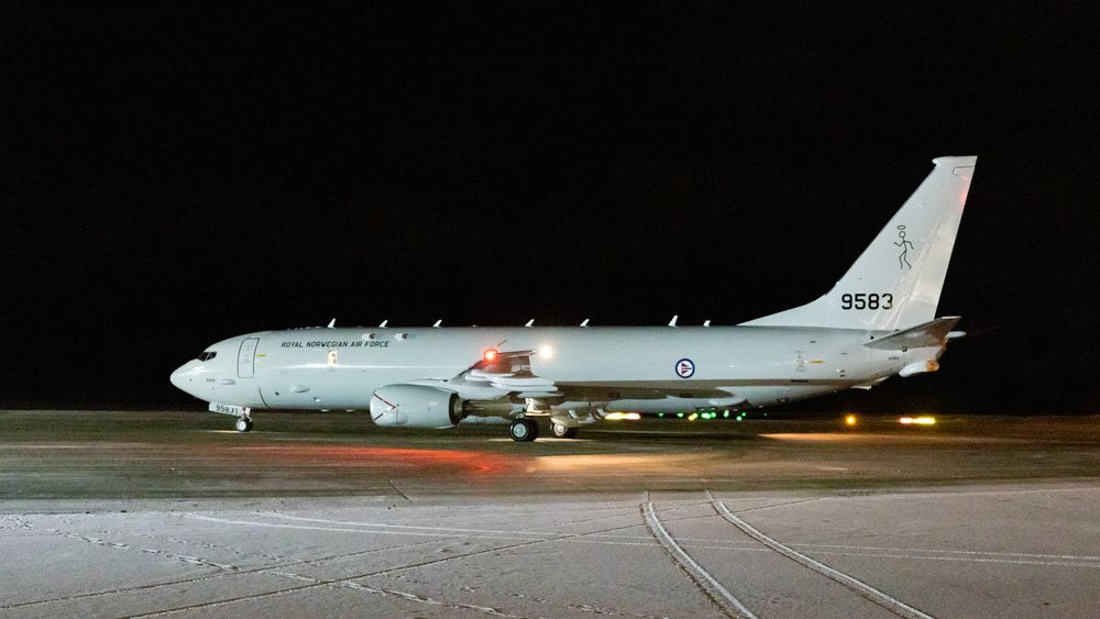 Luftforsvarets første P-8A landet på Evenes 24. februar, men siden den gang har flyet stått på bakken.