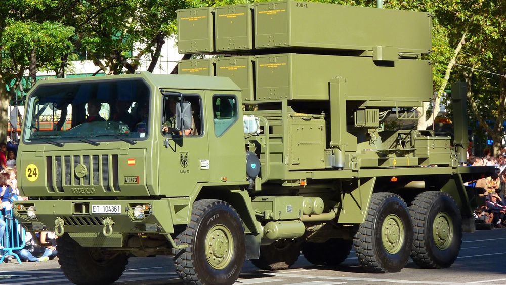 Spansk Nasams-launcher montert på Iveco-bil.
