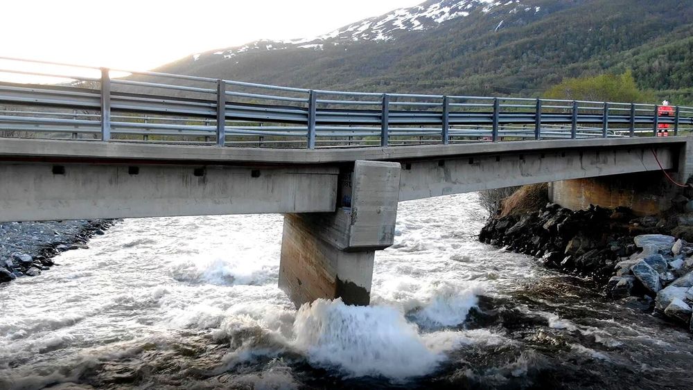 Broen på E6 i Nord-Troms har fått det vegvesenet beskriver som en alvorlig knekk.