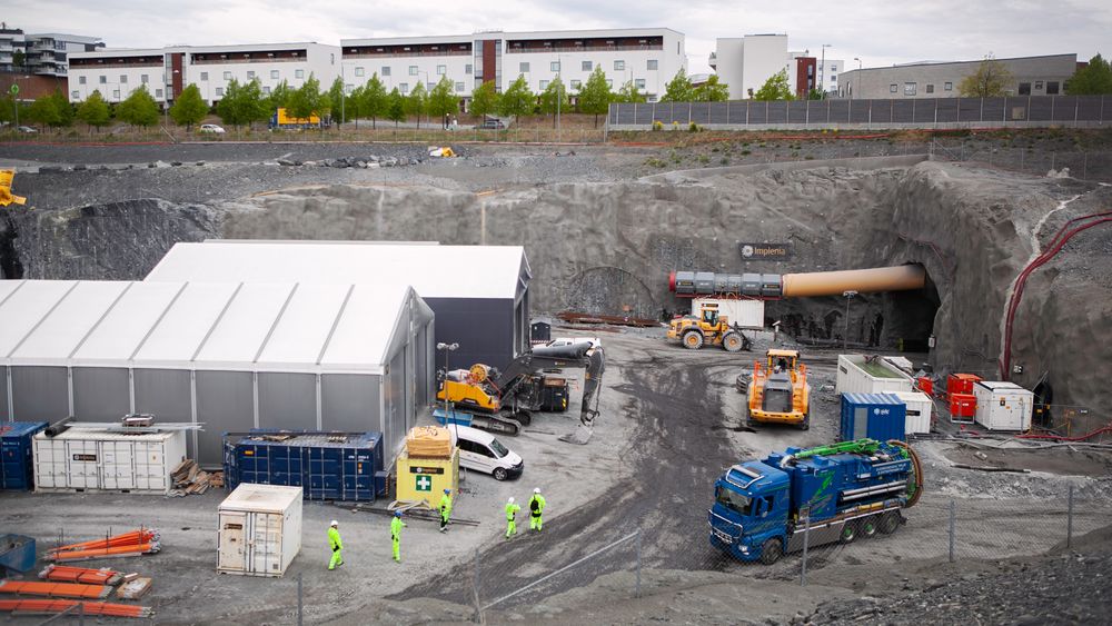 Mandag ble det kjent at grunneiere i Oslo og Bærum bidrar med 2,1 milliarder mer enn opprinnelig planlagt for å få bygget Fornebubanen.