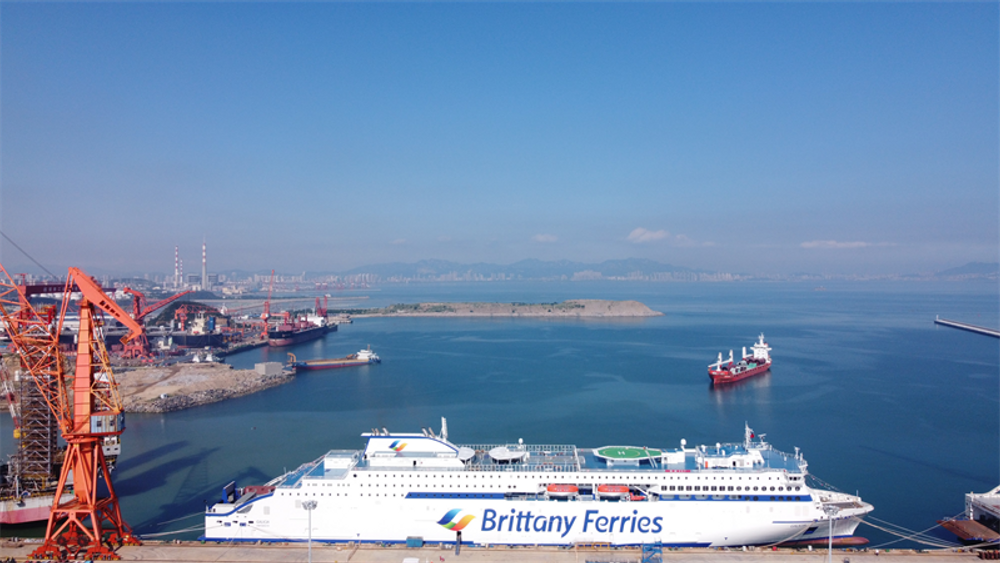 Brittany Ferries har utviklet E-Flexer-klassen ferger som kommer i litt ulike varianter og lengder. De nyeste blir hybride med LNG-motorer og store batteripakker.