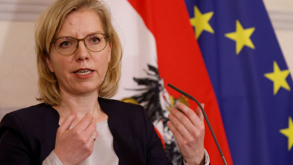 Avgjørelsen setter vår fremtid i fare og er mer enn uansvarlig, mener Østerrikes energiminister Leonore Gewessler.