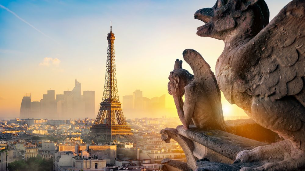 Eiffeltårnet ble bygget til verdensutstillingen i Paris i 1889 og skulle bare stå i 20 år. 133 år senere er det temmelig rustent.