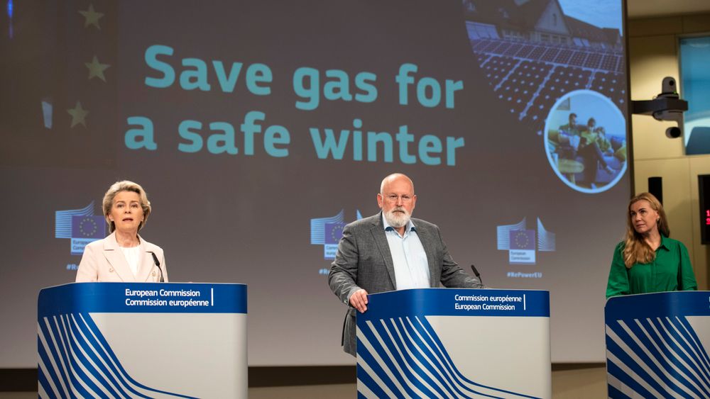 EU-kommisjonens president Ursula von der Leyen, vispresident Frans Timmermans, og energikommissær Kadri Simson presenterte 20. juli EUs gasstiltak.