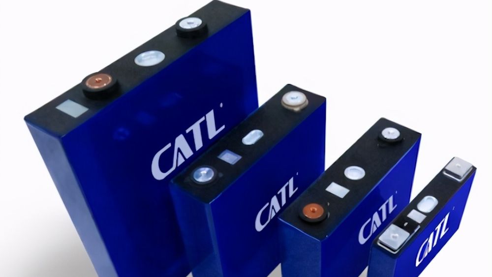 Battericeller fra CATL. Den kinesiske produsenten skal åpne ny fabrikk i Ungarn.