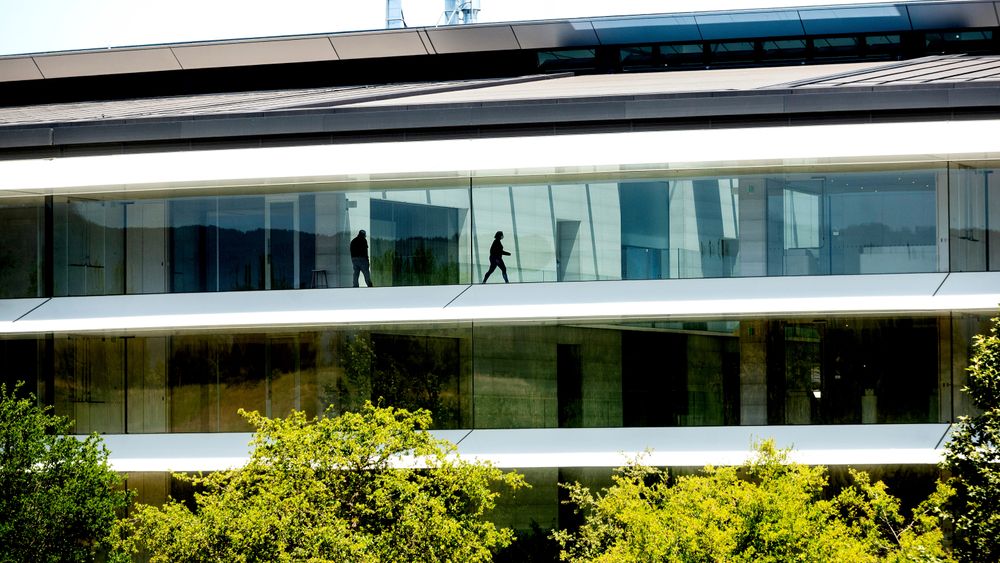 Det er ikke helt tomt i Apples hovedkvarter i Cupertino. Men ansatte protesterer mot å måtte jobbe fra kontoret tre dager i uka fra september.