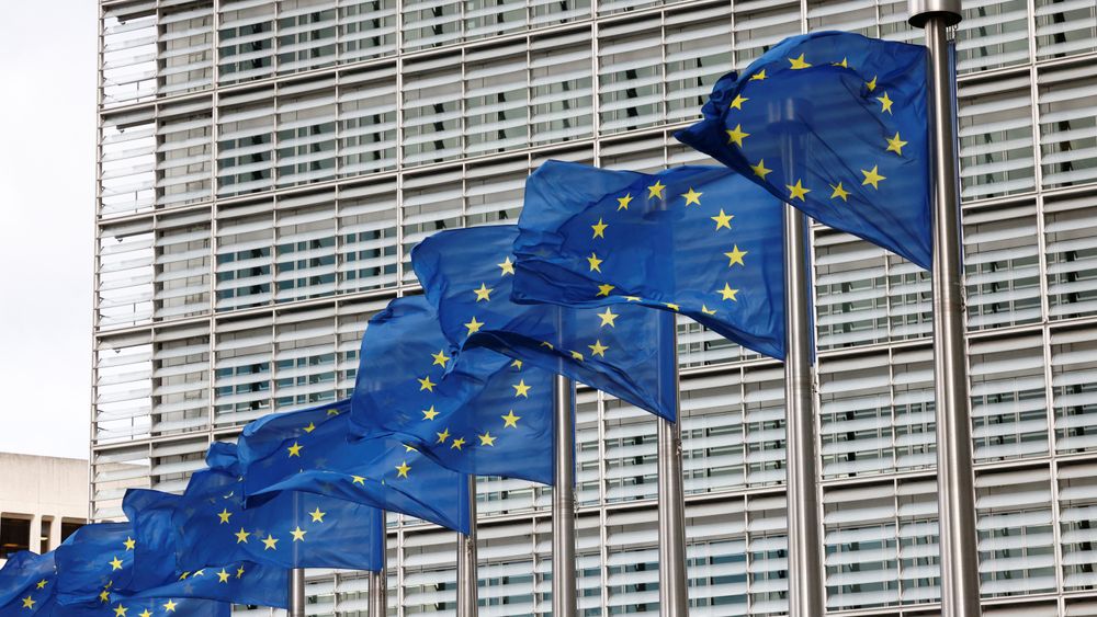 EU-kommisjonen foreslår nye regler som skal styrke rettsvernet til personer som hevder seg skadet av AI-aktiverte produkter og tjenester.
