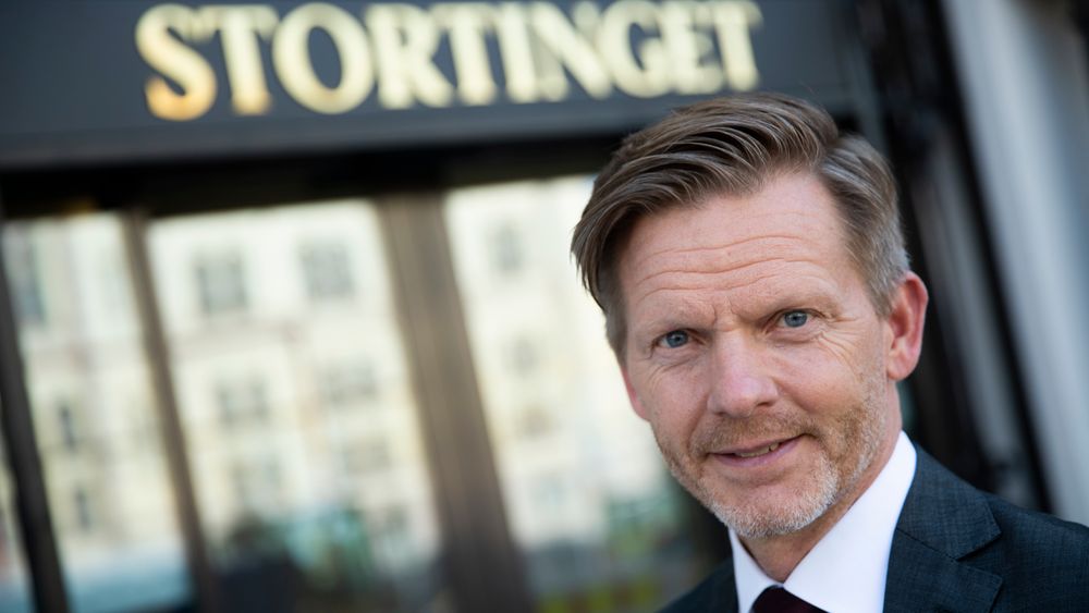 Høyres Tage Pettersen er redd for at økt skatt på vannkraft-inntekter skal gi mindre penger til bredbåndsbygging.