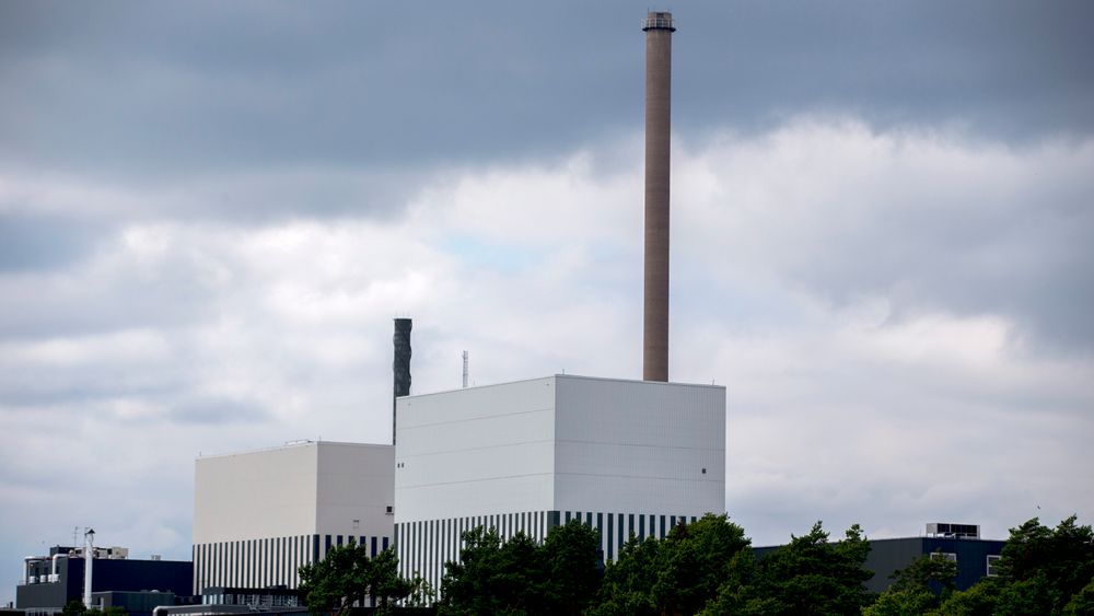 Fredag kveld stenges Sveriges største kjernekraftreaktor, Oscarshamn 3, for vedlikehold. Dermed øker faren for utkobling fra «lav» til «reell risiko» for utkobling fra strømnettet i Sverige.