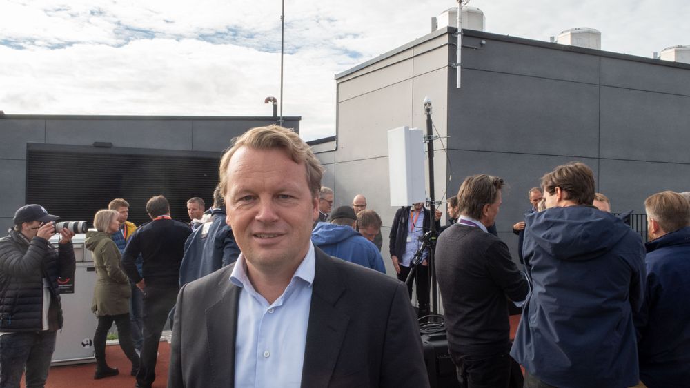 Leder for bedriftsmarkedet i Telia, Jon Christian Hillestad, tar gjerne jobben med å hjelpe norske organisasjoner med cybersikkerhet. Her fotografert på taket av Telias bygg på Økern i Oslo i en annen anledning. 