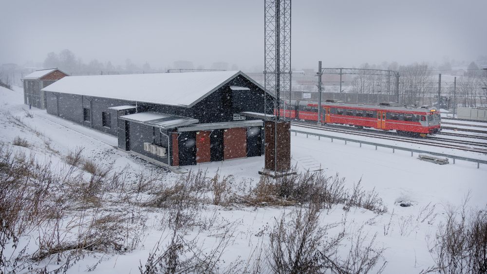 Totalentreprenør AGJV var ikke ansvarlige for byggingen av Ski koblingshus, og er uenig i Bane Nors fremstilling av årsakssammenheng år det kommer til hva som gikk galt med Follobanen.