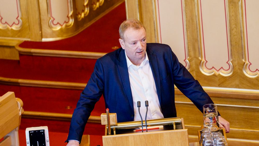Terje Halleland (Frp) legger fram forslag i Stortinget med mål om å stanse prosjektet om å elektrifisere Melkøya.