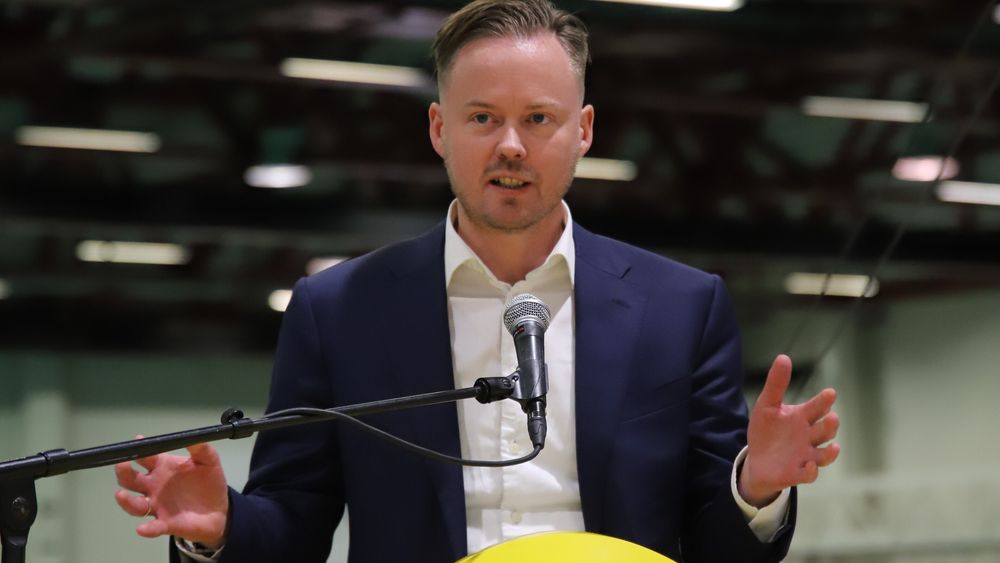 Ivar Engan, her under en demonstrasjon av Vanguard-prosjektet, som han mener kan bidra til bedre tider for norske verft.