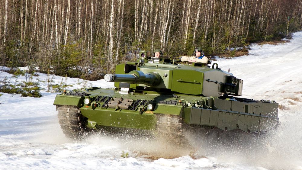 Norge sender åtte Leopard-stridsvogner (bildet) til Ukraina. Opplæringen starter tirsdag 14. februar.