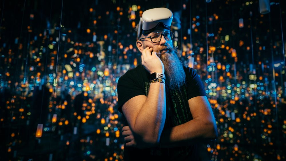 Yngvar Ugland, forbrukerteknolog i DNB og divisjonsdirektør i New Tech Lab, har mange tanker om metaverset som en plattform for samhandling mellom mennesker. Dette forteller han om i en hel serie med kronikker som over de neste ukene blir tilgjengelige på Digi. 