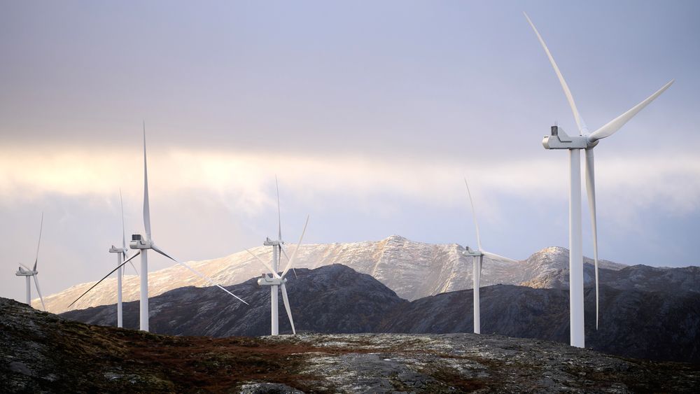Norske Reindriftsamers Landsforbund mener et lovforslag som omhandler vindkraftutbygging, må legges på is inntil Fosen-konflikten er løst. 