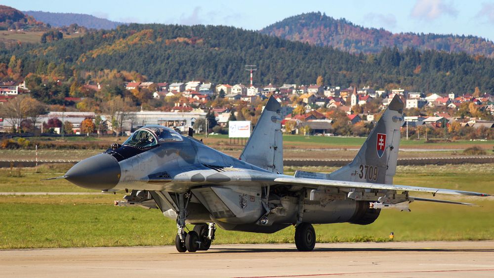 Slovakia har besluttet å donere 13 MiG-29 til Ukraina, men den slovakiske forsvarsledelsen tar kraftige forbehold om den tekniske tilstanden på kampflyene.