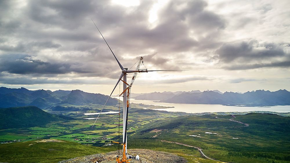 Ånstadblåheia vindpark, deleid av Fortum, ligger i Sortland kommune i Nordland og består av 14 vindturbiner. Vindkraftverket har en samlet installert effekt på inntil 50 MW og en gjennomsnittlig årsproduksjon på rundt 140-150 GWh.