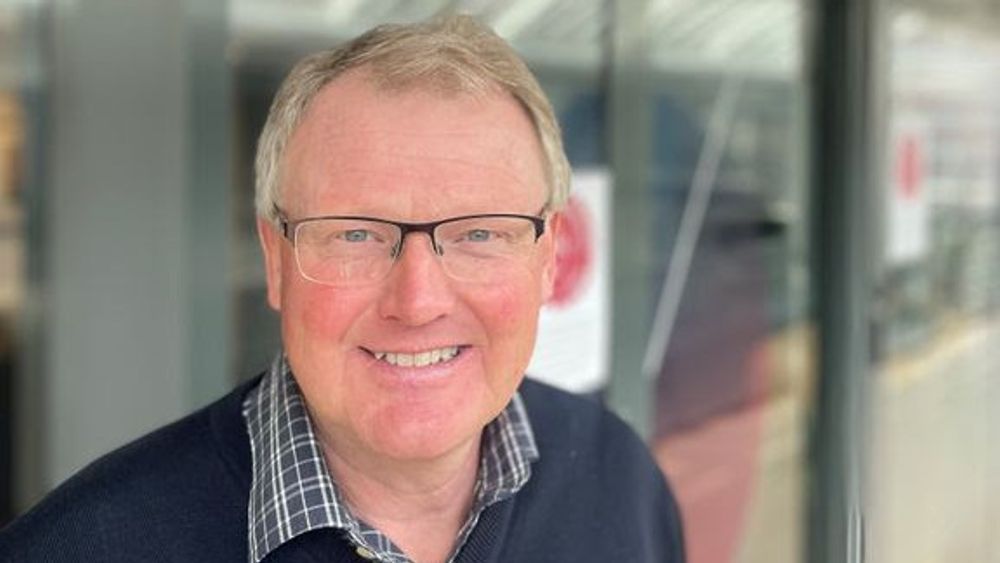 Prosjektleder Lars Pedersen i Eidsiva Bredbånd er klar til å bytte ut gammel koakskabel til mer enn 10.000 hyttekunder iInnlandet.