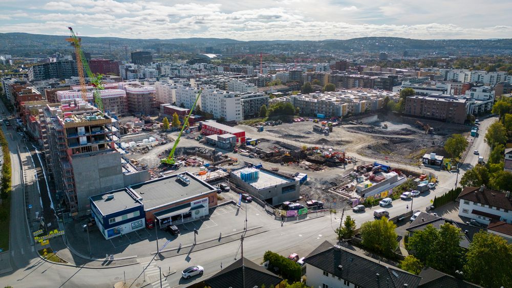 Det bygges lite nytt, og mindre skal det bli regner bransjen med. Her ser vi boligbygging i Sinsen-området i fjor høst. 