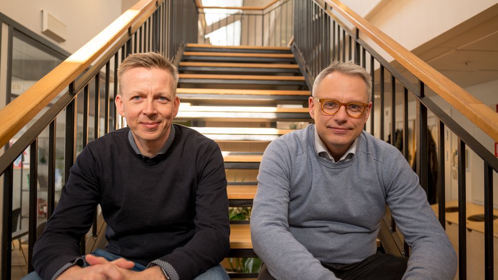 FOR FÅ UTVIKLERE: - Den utfordringen veldig mange selskap i Norge kjenner på i dag, er at det er vanskelig å ansette egne utviklere, sier Per Einar Myklebust, CEO og medgründer av Cefalo (til høyre) Her sammen med CCO Jens Wahlberg (til venstre).
