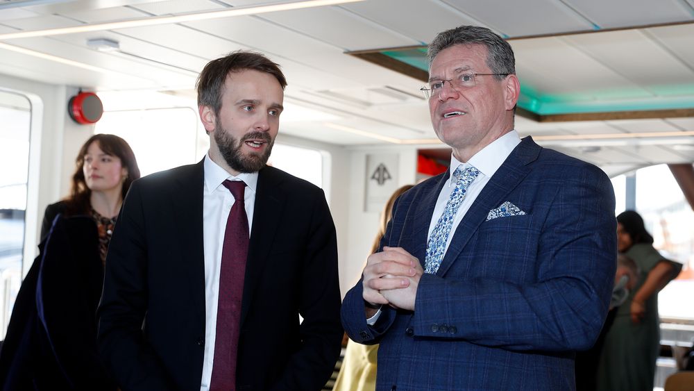 EU-kommisjonens visepresident Maroš Šefčovič var i Oslo og møtte næringsminister Jan Christian Vestre i mars. En avtale med EU om batterier og metaller sto på dagsordenen.
