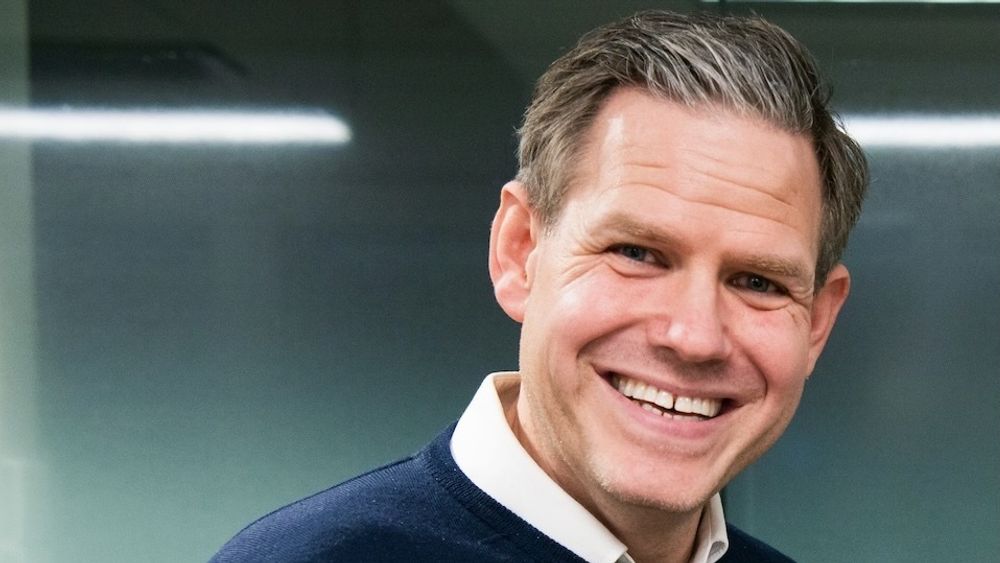 Administrerende direktør Børge Astrup i Techstep sier det offentlige går foran, og tror brukte mobiler vil ta av i det norske bedriftsmarkedet. Tirsdag fikk Techstep en stor avtale med Oslo kommune.