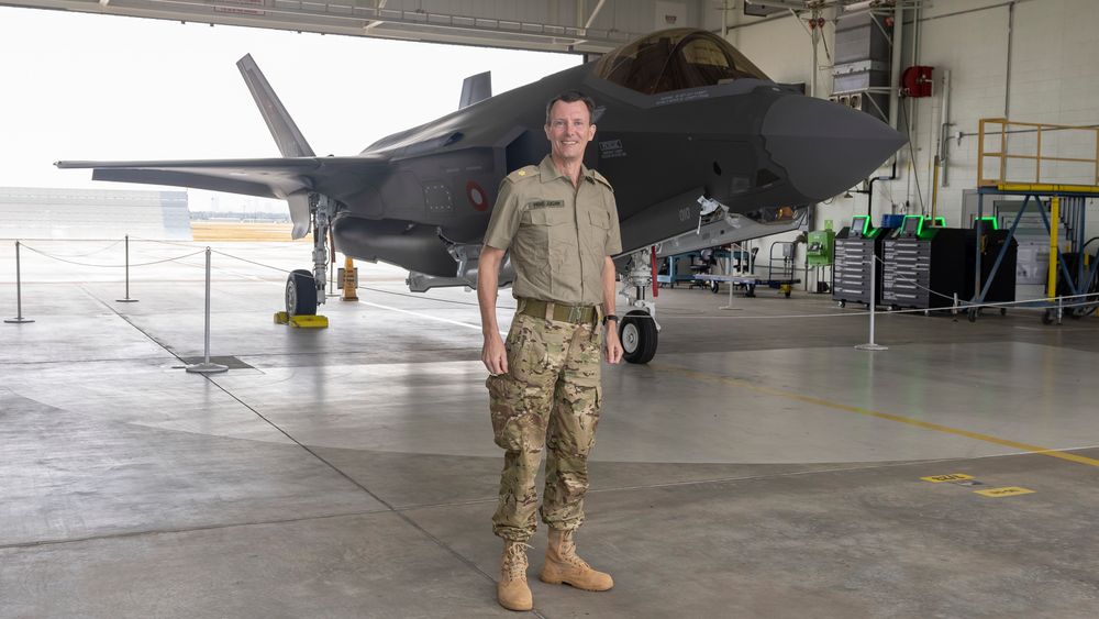 Prins Joachim av Danmark på besøk på Lockheed Martin-fabrikken før de fire F-35A-flyene skulle ferges over til Skrydstrup.