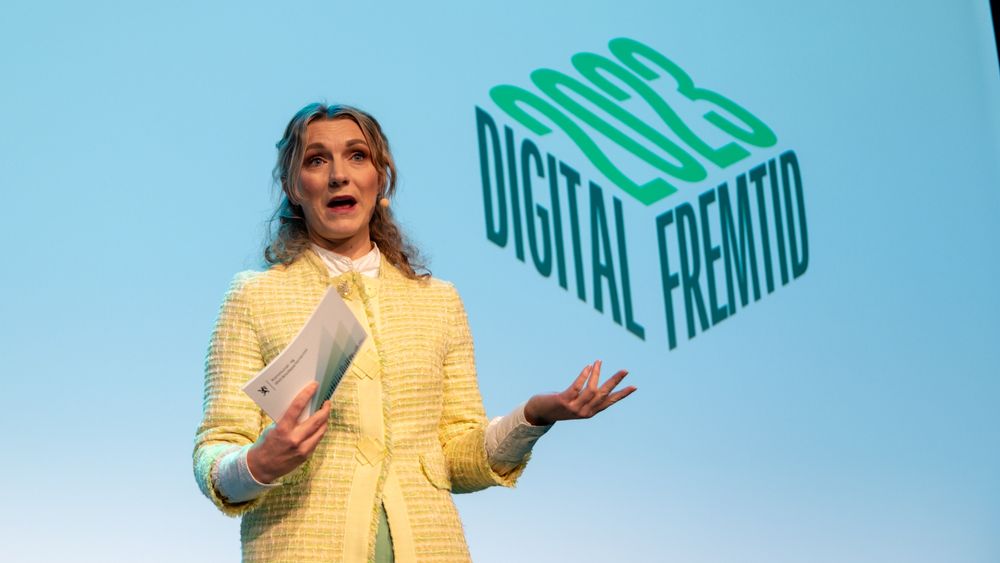 Digitalminister Karianne Oldernes Tung har fått ansvaret for politikken som skal forme Norges digitale fremtid. Hun tror bredbåndmålet nås innen 2025.