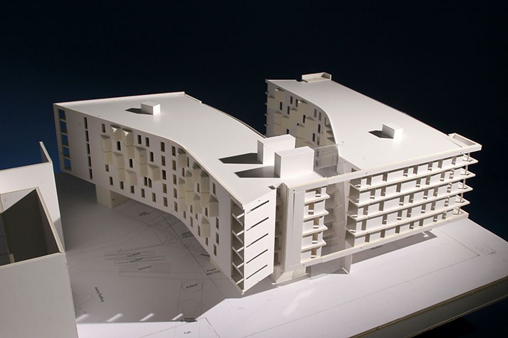 Rezidor Park Inn Flyplasshotell på Gardermoen skal ha 300 rom når det står fedig i 2010.