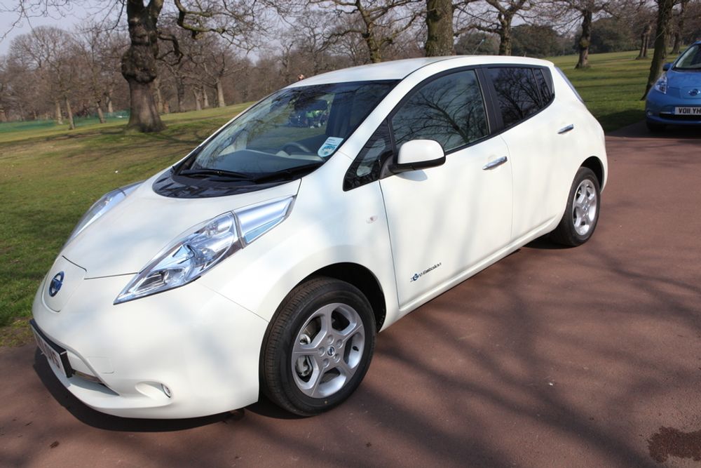 Nissan Norge jobber nå med å avklare garantien som skal gjelde for litiumionebatteriet på Nissan Leaf.