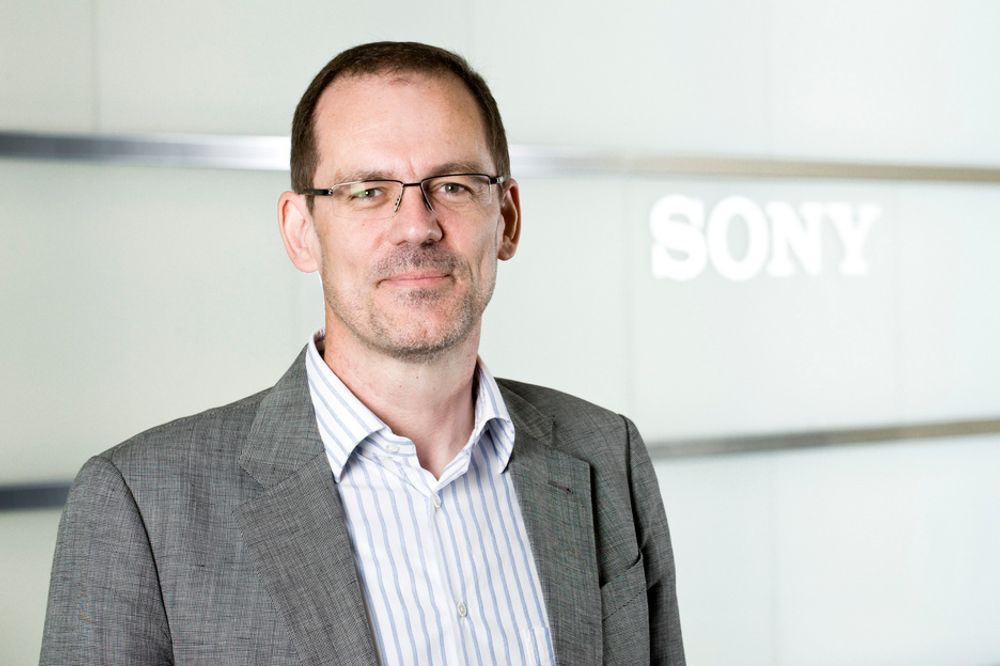 RASK:Markus Zumkeller ved Sonys forsknigssenter i Stuttgart tror superraske LCD-skjermer kan et viktig element i fremtidige brilleløse 3D-skjermer.