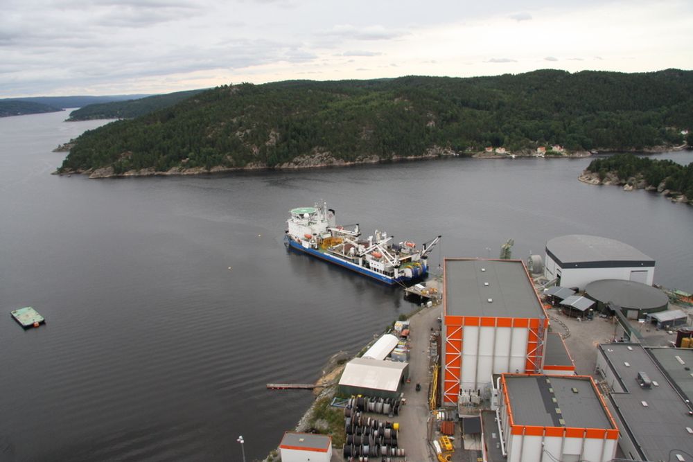 Grunt: Den grunne Ringdalsfjorden kan skape problemer for Nexans i Halden ettersom større skip melder sin ankomst.