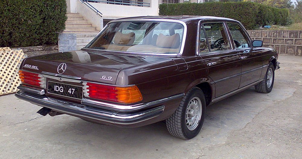 Bosch startet serieproduksjon av ABS-bremser i juli 1978, og Mercedes-Benz var første bilprodusent som fra desember dette året tilbød ABS som ekstrautstyr i sin S-klasse (W116).