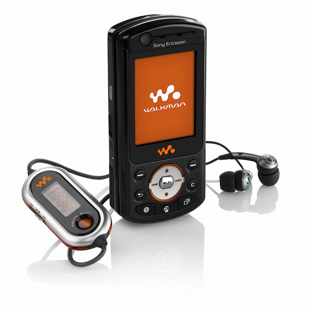 Mobiltelefon - W900i, har alt: 3G-telefon med videosamtaler, QVGA-skjerm m. oppløsning 320 x 240 punkter.2 megapiksel kamera m. lys, autofokus og makrofunksjon + video.