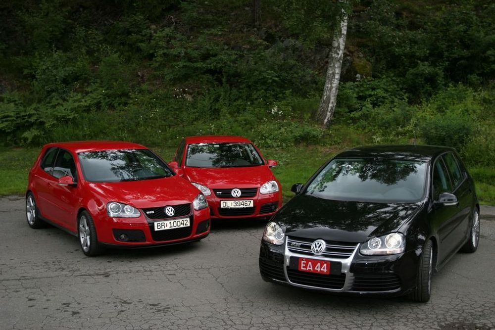 MYE MORO: De fleste som liker sportslige biler, vil trives bak rattet i disse Golfene - fra venstre GTI, GT og R32.