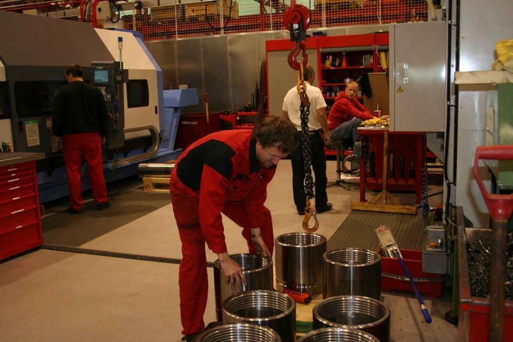 risere aarbakke Inge Brigt Aarbakke har produsert deler til oljeindustrien siden 1981.