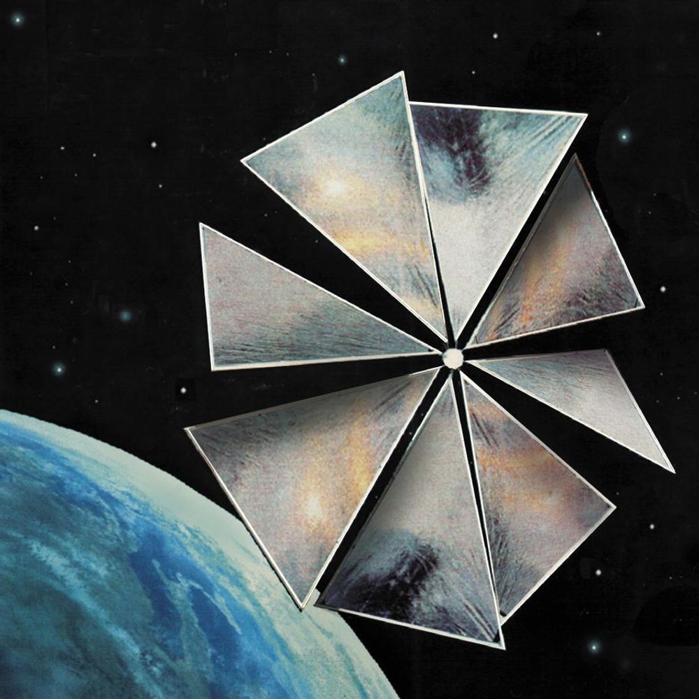 Kritisk. Slik vil Cosmos 1 se ut med solseil-segmentene på plass. Utfoldingen av segmentene er en kritisk fase av prøven. (Babakin Space Center, The Planetary Society)