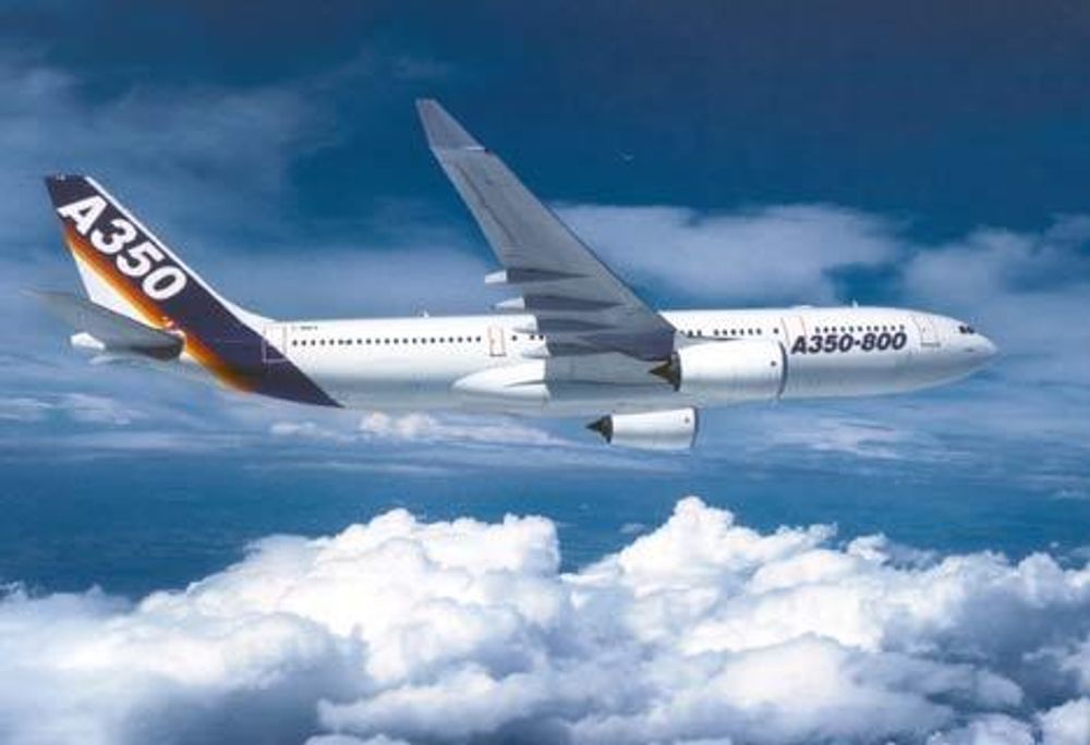 LANGT: Nye Airbus A350 vil bli en maskin for ultra lange flygninger (inntil 15 000 km), med 245 til 285 passasjerer. FOTO: AIRBUS
