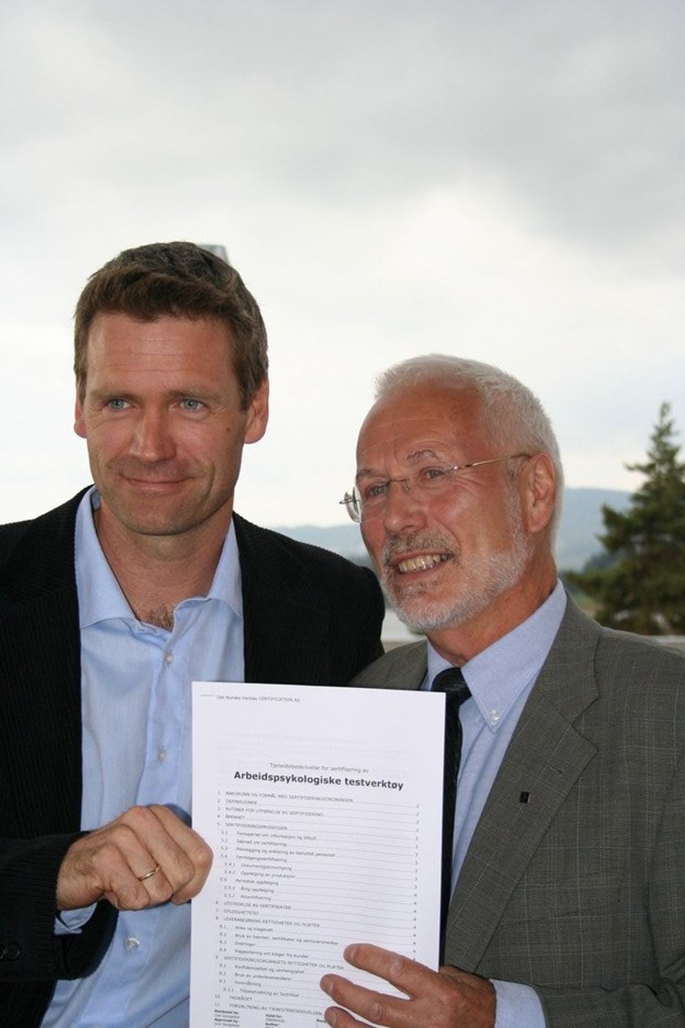 SERTIFISERER TESTER:Pål Figenschau (DNV) og Sverre L. Nielsen (STN) har ledet utviklingen av sertifiseringsordningen.
