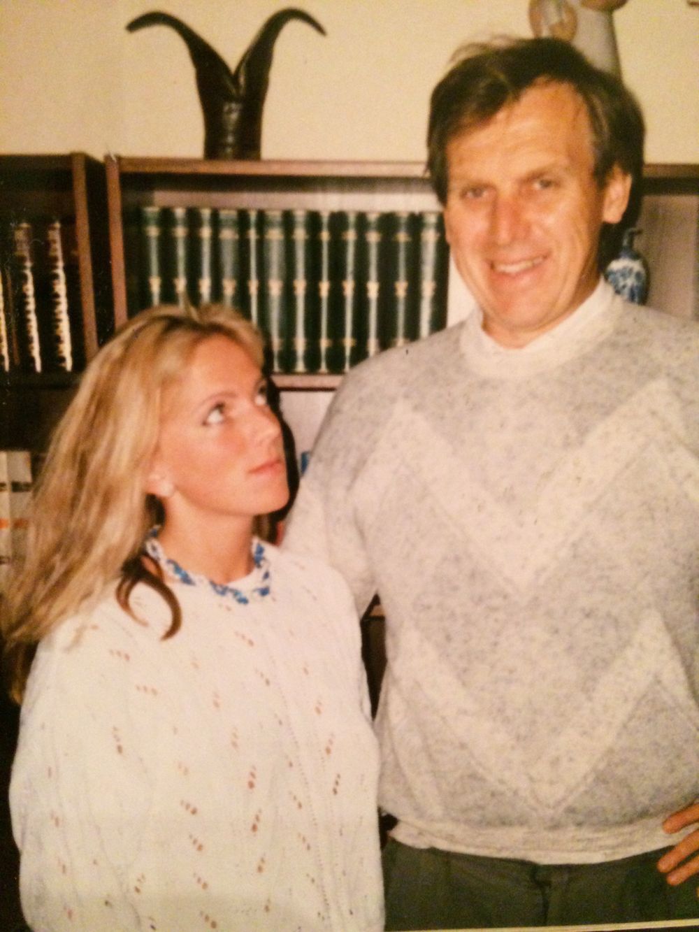 Far og datter: I 1986 ble dette bildet tatt – far Tor Henrik Nag jobbet i bank, men rådet datteren til å studere Computer Science.