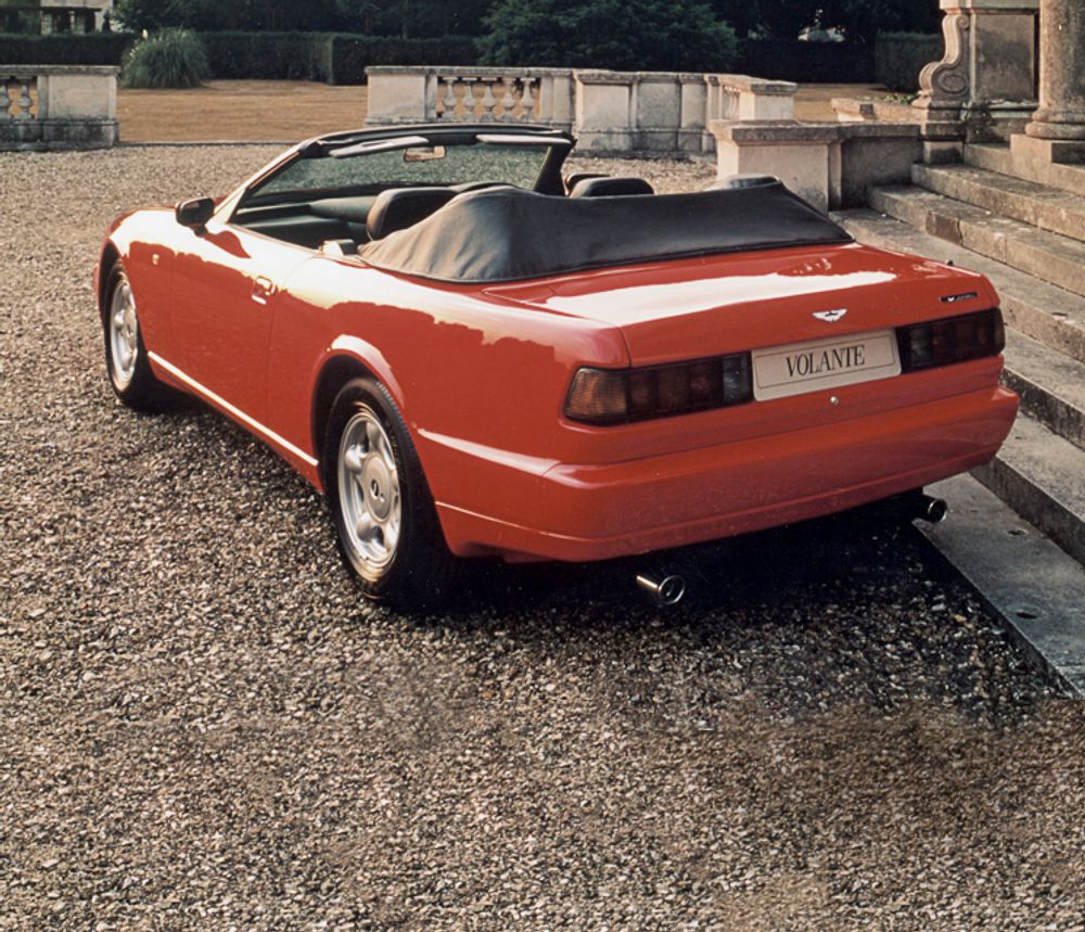 Tysk kvalitet: Da Aston Martin kom med Virage, hadde de handlet baklys fra VW Corrado.