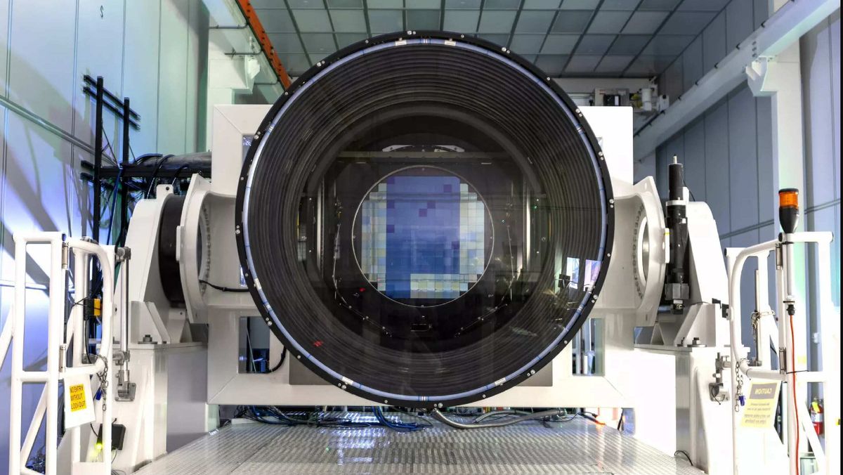 It built the largest digital camera in the world