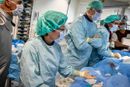 Her får den første pasienten implantert en CardioMEMS-trykkmåler på Aarhus Universitetshospital.