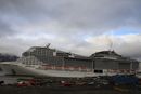 Det kan bli aktuelt med størrelsesbegrensninger på skip ved Svalbard, ifølge regjeringen. Bildet er av cruiseskipet MSC Meraviglia på besøk i Longyearbyen i fjor.