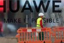 Den kinesiske telegiganten Huawei vil sette opp produksjonsbaser i Europa i et forsøk på å stanse USAs advarsler til EU-nasjoner om å bruke deres tjenester.